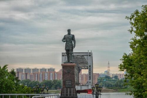 Памятник Александру III в Новосибирске