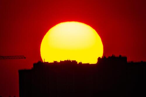 Солнце над Иркутском в 5 утра